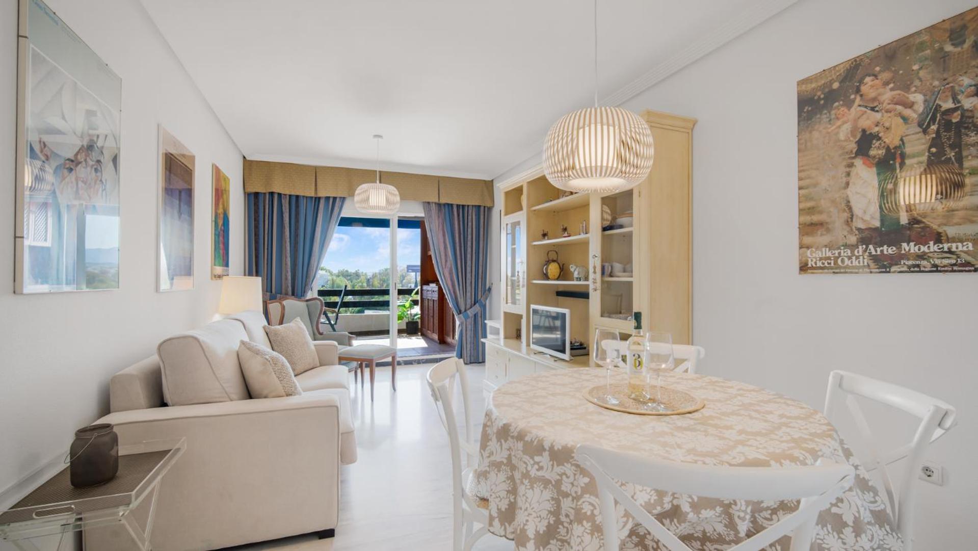 1 Bedroom Apartment, With Sea Views, In Medina Garden - Puerto Banus Apartament